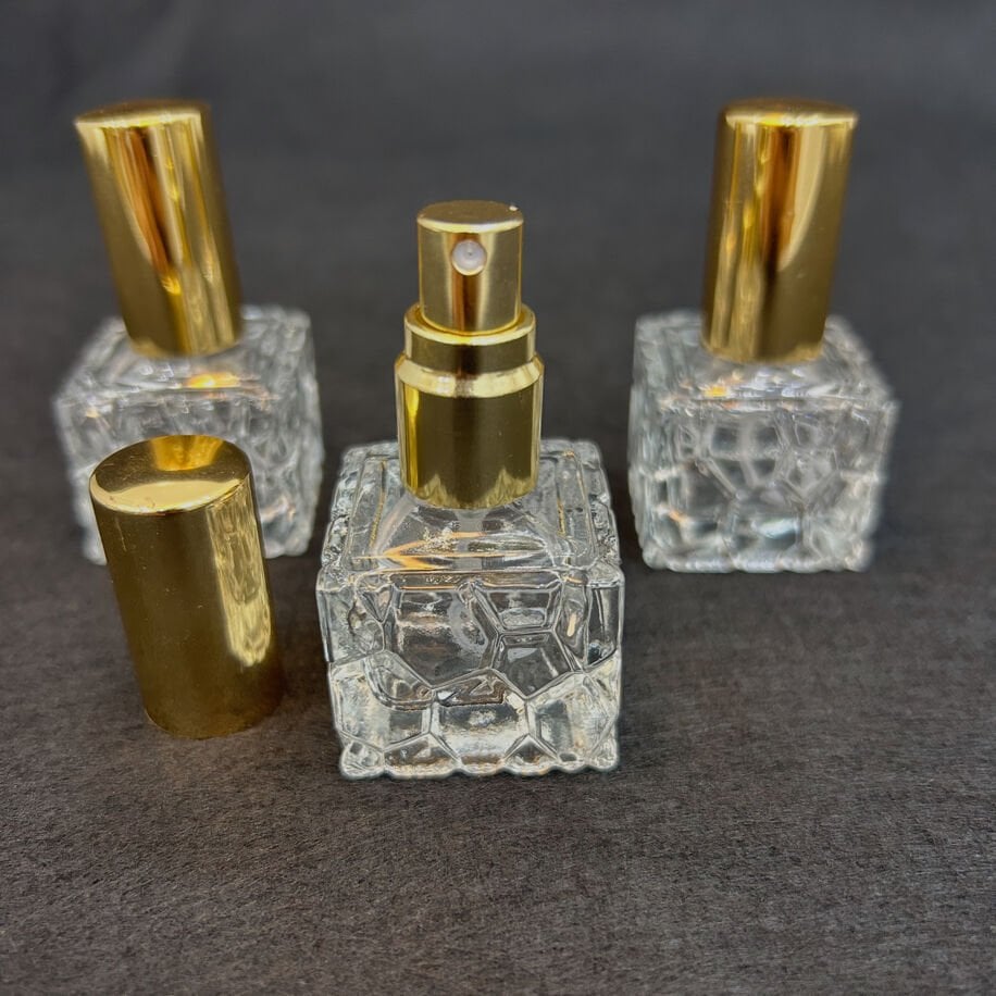 Kare 10ml gold kapaklı sprey başlıklı cam şişe (100 Adet)