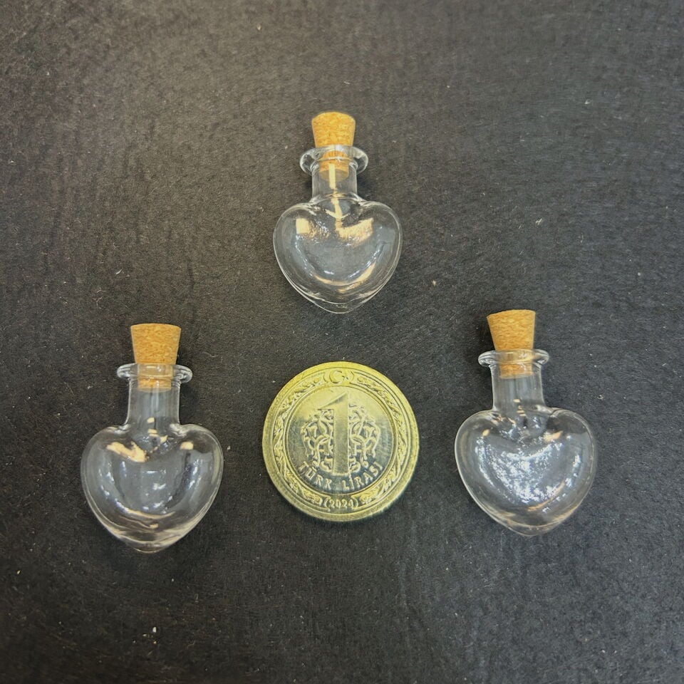 Mini Kalp şişe mantar tıpalı
