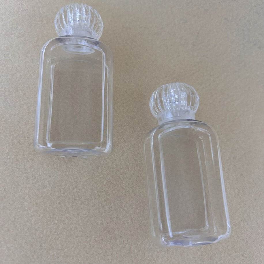 50ml Plastik Kristal Kapaklı Dikdörtgen Şişe