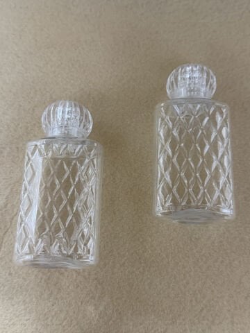 Desenli Kristal Kapaklı Plastik Şişe